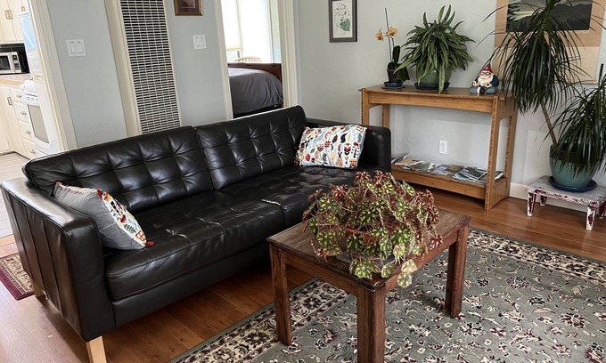 Eureka Apartment | Entire ADU Walking Distance to Old Town