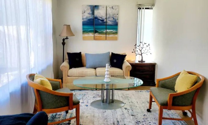 Brookhollow Apartment | Entire apartment 1b&1b close to downtown, stadium, galleria, theaters