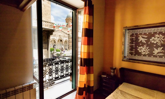 Albergheria House | Entire apartment with Cathedral view, 2 bedrooms and 2 bathrooms, fully equipped