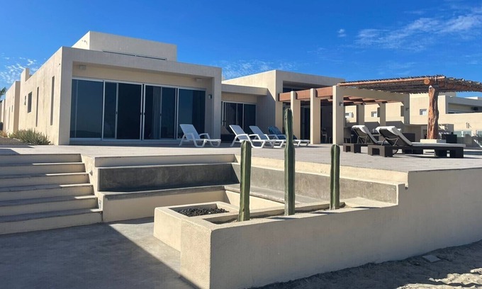 La Ribera House | Entire Beachfront Villa with Private Swimming Pool / casatranquildad.com