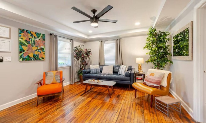 Winston - Salem House | Entire Bungalow hosted by Medina