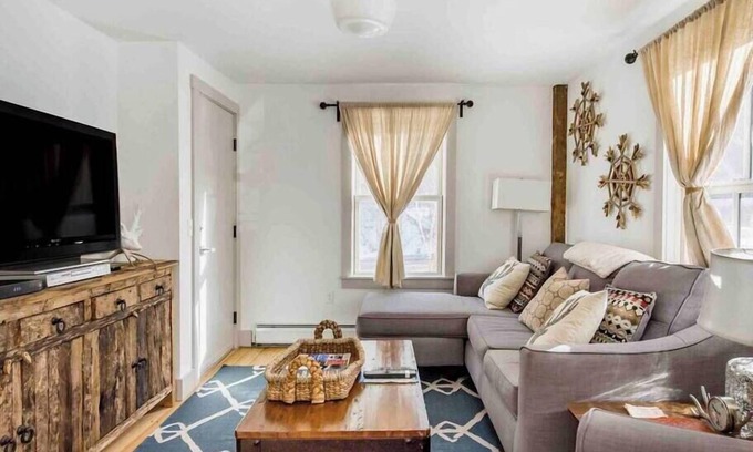 Waitsfield House | Entire Enchanting, Light-Filled 1830 Farmhouse