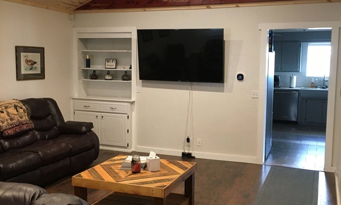 Fort Cobb House | Entire Farm House near Fort Cobb Lake - completely new remodel