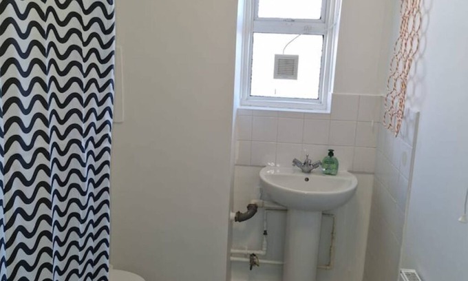 Shadwell Apartment | Entire flat in city of London E1