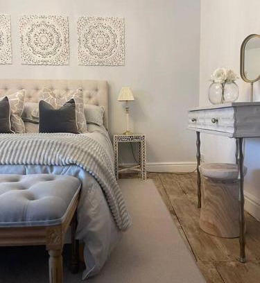 Henley-in-Arden House | Entire Georgian luxury house - 3 Storey- High St Henley-in-Arden -Two bedrooms-Sleeps 4 people Close to Stratford upon Avon - Warwick - Solihull - NEC