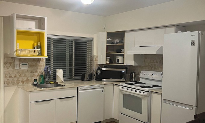 Pitt Meadows House | Entire Guest Suite: Spacious 3-Bed 1-Bath