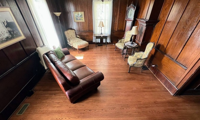 Nickelsville House | Entire Historic Inn 7 bedroom/6 bath Eco-friendly