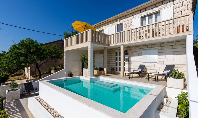Povlja House | Entire holiday home "Vallis" with the pool and sea view