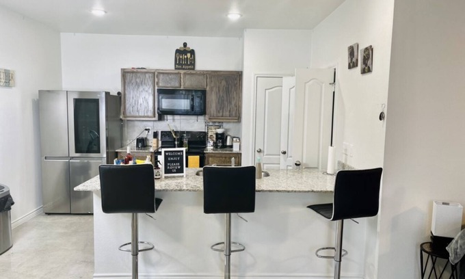 Killeen House | Entire home, 3 bedrooms, 2 baths: Sleeps 6