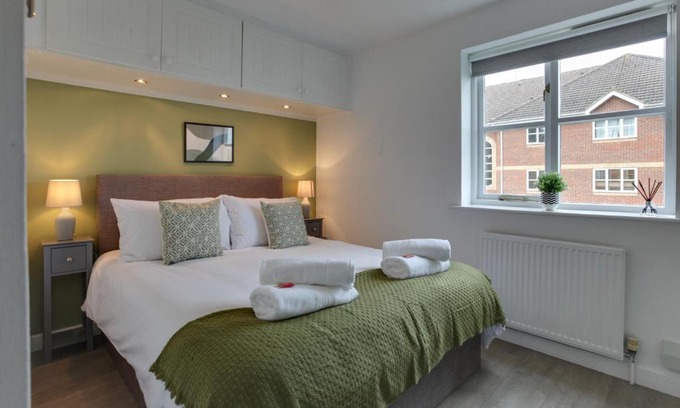 Bishop's Stortford Apartment | Entire home/flat perfect for contractors