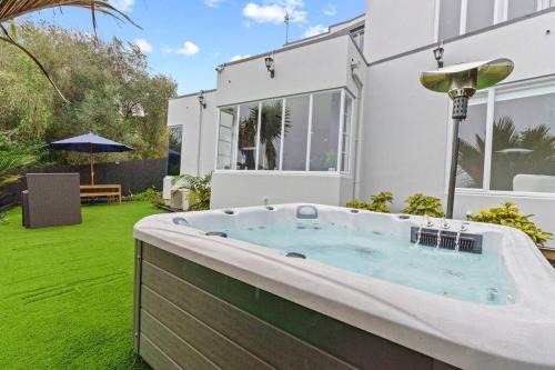 Hillsborough Villa | Entire home in Central Auckland