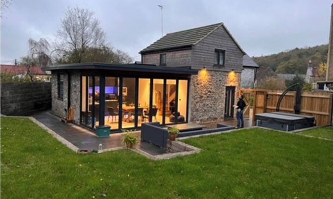 Leigh upon Mendip House | Entire home in Stoke Saint Michael, United Kingdom