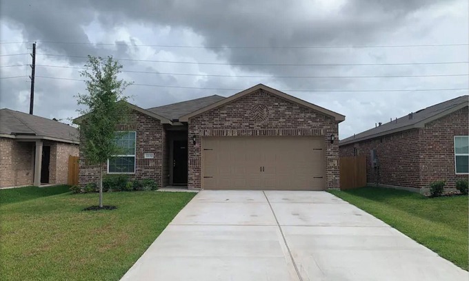 Atascocita House | ENTIRE HOME JUST 10 MINS from IAH, 20 Miles DWNTWN