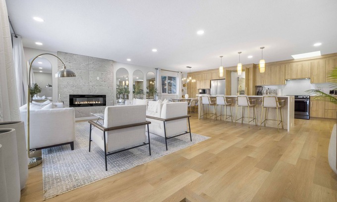 Southwest Edmonton House | *Entire Home*Luxury Wellness Spa*Modern Touch*