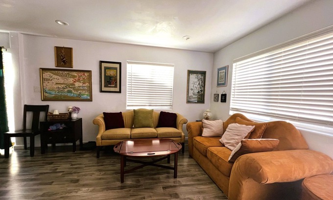 Lake Elsinore House | Entire house 3 rooms 2 baths 6 beds Lake Elsinore