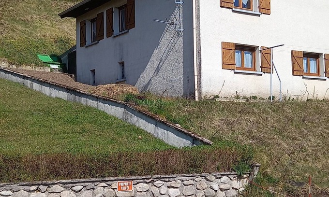 Le Menil House | Entire house in quiet village
