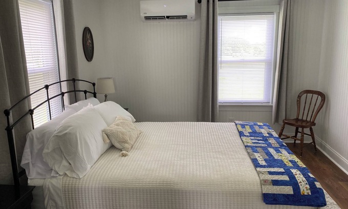 Lynchburg Cottage | Entire House located 2 miles from Liberty University Campus. Farm setting.
