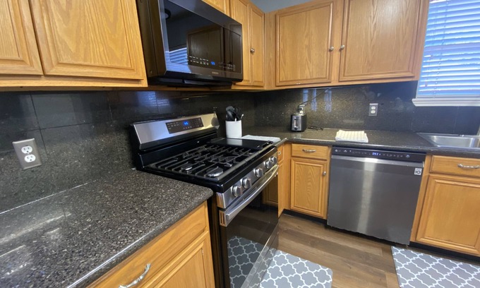 Clodine House | Entire house, near Bellaire, easy access to major highways.