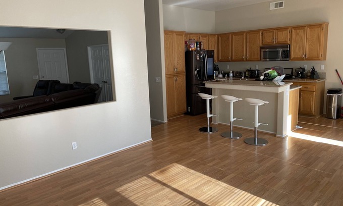 Palmdale Apartment | Entire house nearby market shops