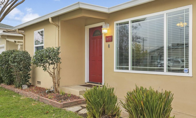Lodi House | Entire House on Robert St Close to Lodi Lake