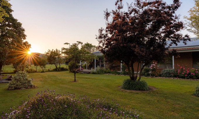 Moyhu House | Entire House -The Kingsley, King Valley
