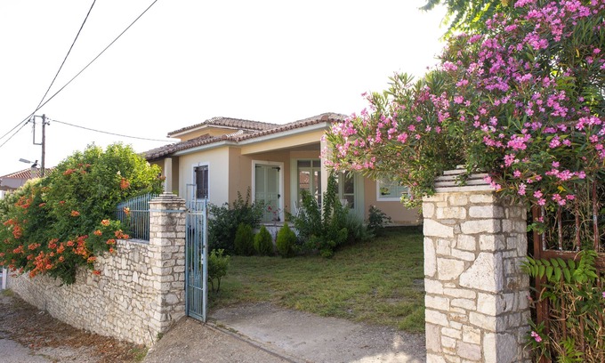 Krestena House | Entire house with amazing view near Olympia