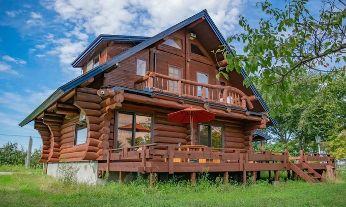Inakadate-mura House | Entire log house Cottage Hideaway in the country/Minamitsugaru-gun Aomori