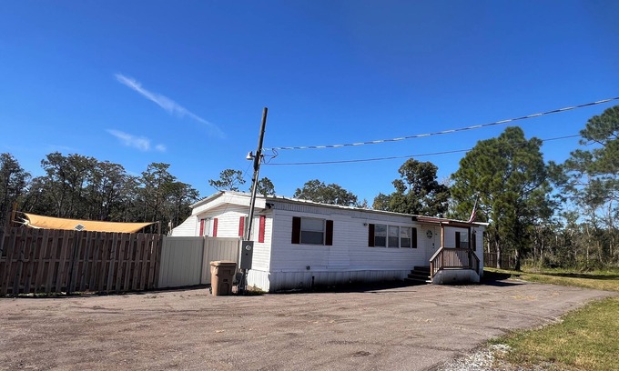 Kissimmee House | Entire Mobile Home on Big Nature Land, 10 mins from airport, 20 mins from Disney