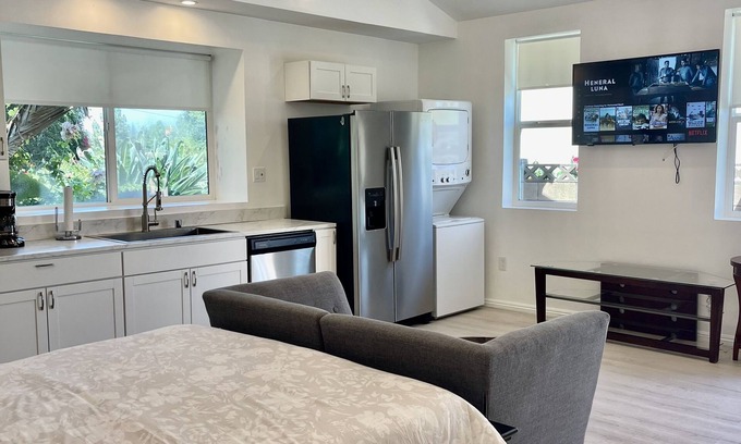 Canoga Park Apartment | ENTIRE MODERN LUXURY STUDIO PRIVATE FOR UP TWO PEOPLE AT WEST HIILS