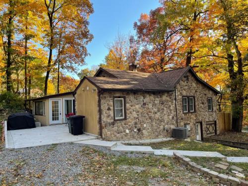 Smithsburg House | Entire Mountain Cottage Near Scenic Hiking Trails