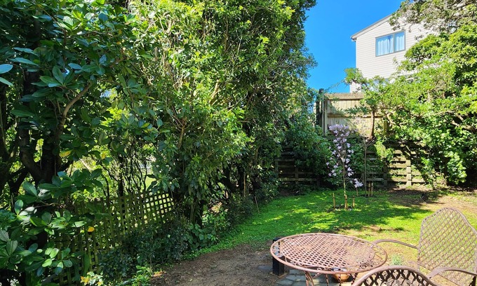 Johnsonville House | Entire private bushy spot in Johnsonville, Wellington