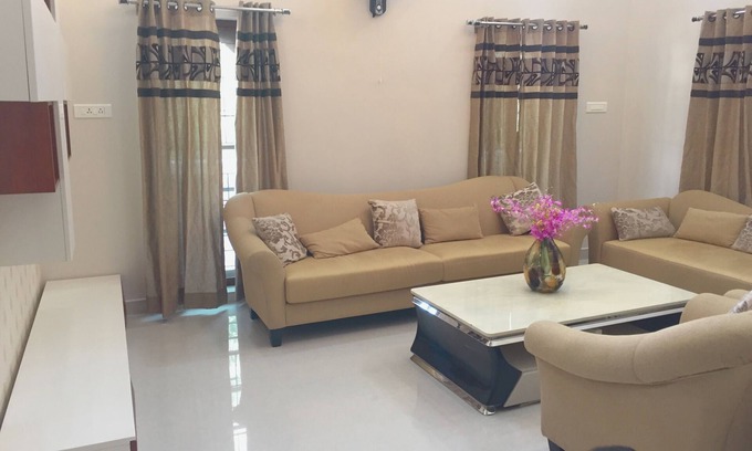 Chempu Villa | Entire Private Villa .147 km > Rajamalai Peak , 80 > Vagamon ,10 >Vaikom Beach