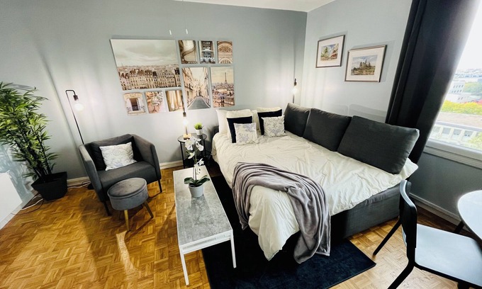 Maisons-Alfort Apartment | Entire rental unit in Maisons-Alfort, France