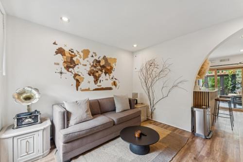 Capitol Hill House | Entire rowhouse in Capitol Hill with free parking