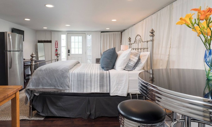 Carlisle House | ✨Entire Secluded Barn Suite Ctr Historic Carlisle✨