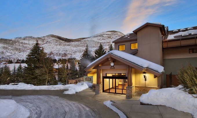 Highland Meadows Condo | Entire Ski Condo in Vail - Marriott Streamside Birch 1BD/1BA, Sleeps 6