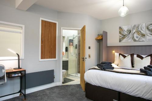 Welford Apartment | Entire Spacious Duplex Flat