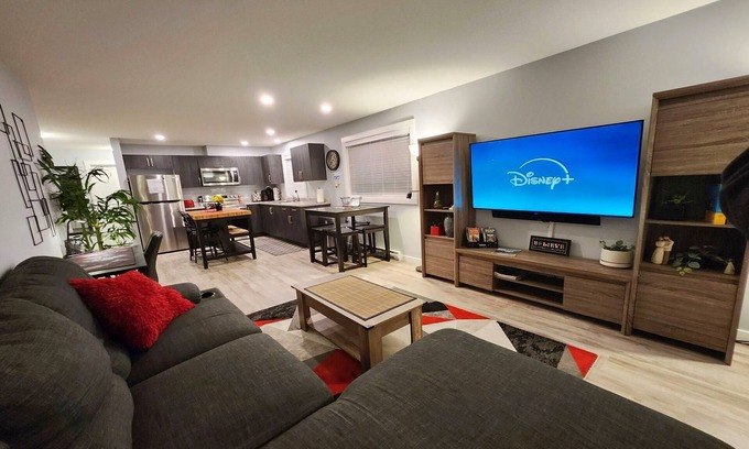 Regional District of Nanaimo House | Entire Suite with full kitchen and complimentary streaming service.