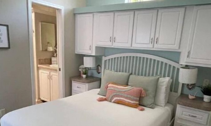 Mill Run Cottage | Entire tiny cottage close to Disney - Bitty Bliss