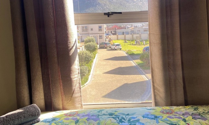 Muizenberg House | Entire Townhouse - Near Muizenberg Beach