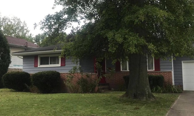 Warren Apartment | Entire two bedroom house peaceful and quiet