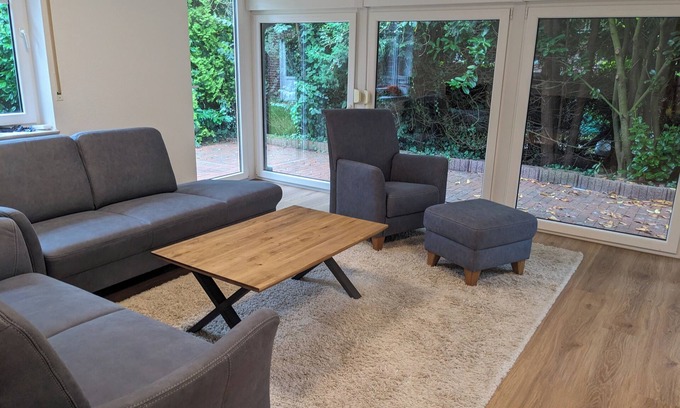 Augustfehn House | Entire vacation home (130m²) in the center of Augustfehn with large garden.