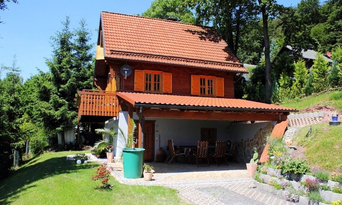 Steinbach House | Entire vacation home with sauna, fireplace, parking, balcony and garden with fireplace