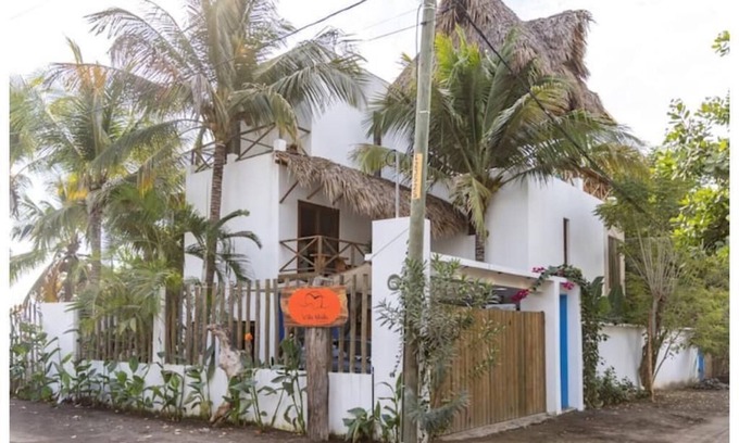 Escuintla House | Entire villa for 8 people