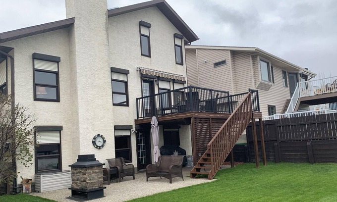 Southwest Calgary House | Entire walk-out Basement! Warm & Cozy like Home