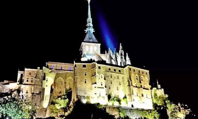 Vains House | Entre Mont St Michel et Merveille