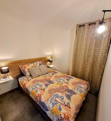 Poussan Apartment | Entre Terre et Mer, logement cosy