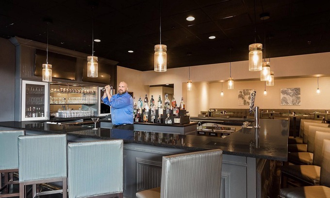 Mansfield Hotel | enVision Hotel & Conference Center Mansfield-Foxboro