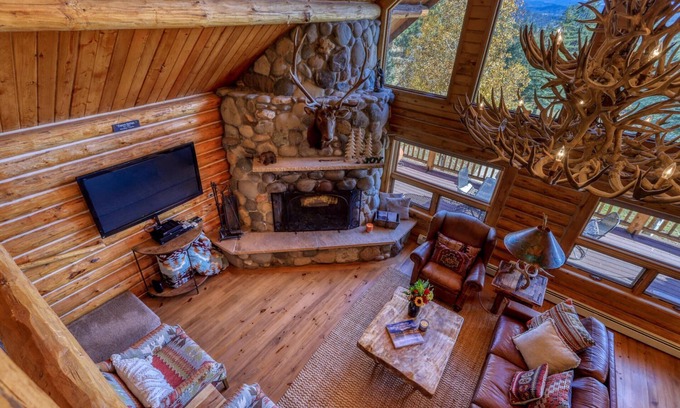 Pagosa Springs Cabin | Epic Mountain Cabin on 5 Acres, Hot Tub, Fireplace, Wildlife, Near Amenities, 5 Minutes to Town!