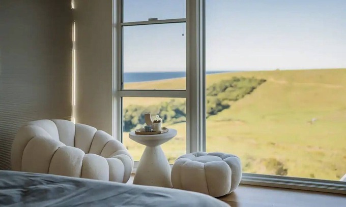 Kiama Heights House | Epic Ocean Farm View House with Japanese Bath